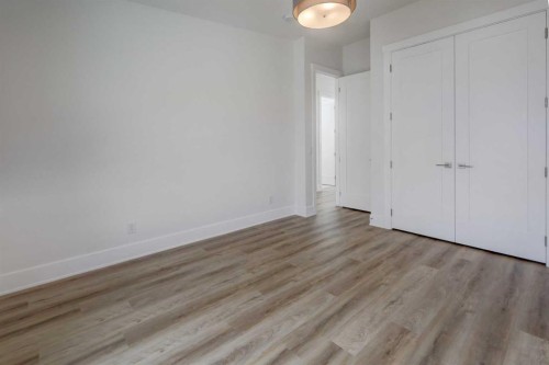 3422 5 Avenue Nw, Calgary, AB - Indoor Photo Showing Other Room