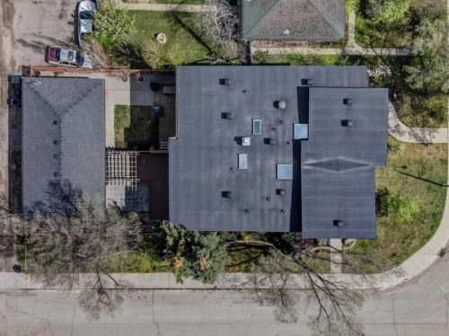 3422 5 Avenue Nw, Calgary, AB - Outdoor