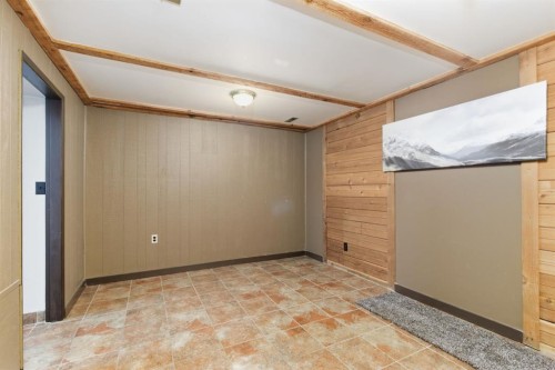 1315 Lake Michigan Crescent Se, Calgary, AB - Indoor Photo Showing Other Room