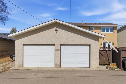 1315 Lake Michigan Crescent Se, Calgary, AB - Outdoor With Exterior