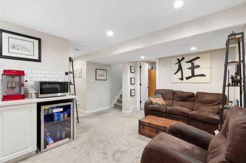48 Cedargrove Road Sw, Calgary, AB - Indoor