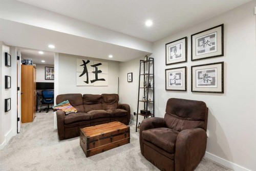 48 Cedargrove Road Sw, Calgary, AB - Indoor