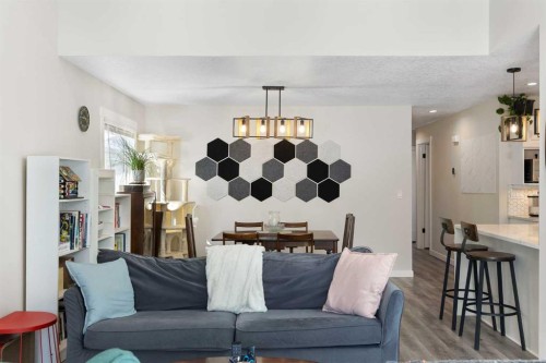 48 Cedargrove Road Sw, Calgary, AB - Indoor Photo Showing Living Room
