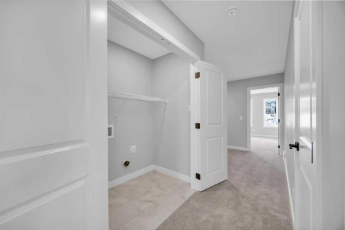 10 Versant Path Sw, Calgary, AB - Indoor Photo Showing Other Room