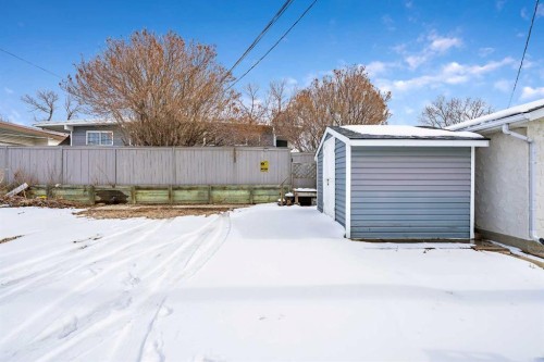 1017 Mckinnon Drive Ne, Calgary, AB - Outdoor