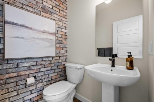203 Huxland Path Ne, Calgary, AB - Indoor Photo Showing Bathroom