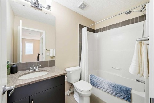 157 Fireside Circle Nw, Cochrane, AB - Indoor Photo Showing Bathroom