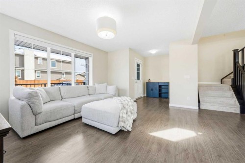 157 Fireside Circle Nw, Cochrane, AB - Indoor Photo Showing Living Room
