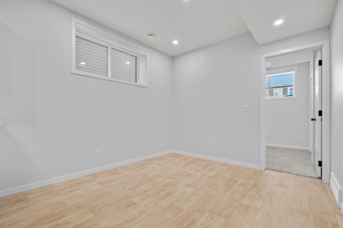 153 Edith Way Nw, Calgary, AB - Indoor Photo Showing Other Room