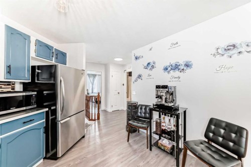 435 Coventry Road Ne, Calgary, AB - Indoor Photo Showing Other Room