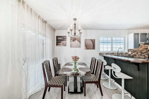 435 Coventry Road Ne, Calgary, AB - Indoor Photo Showing Dining Room