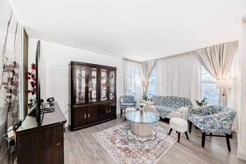 435 Coventry Road Ne, Calgary, AB - Indoor