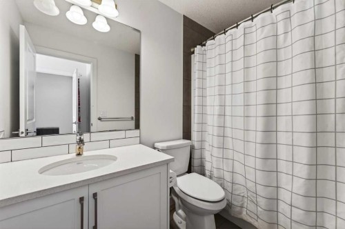 83 Seton Heath Se, Calgary, AB - Indoor Photo Showing Bathroom