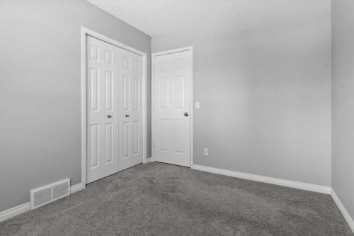 3101 39 Street Sw, Calgary, AB - Indoor Photo Showing Other Room