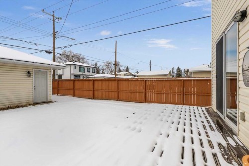3101 39 Street Sw, Calgary, AB - Outdoor