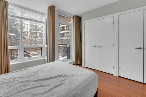 251-222 Riverfront Avenue Sw, Calgary, AB - Indoor Photo Showing Bedroom