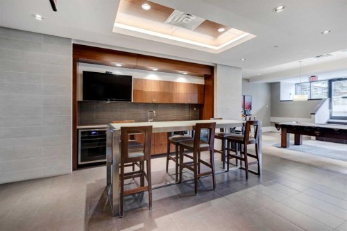251-222 Riverfront Avenue Sw, Calgary, AB - Indoor