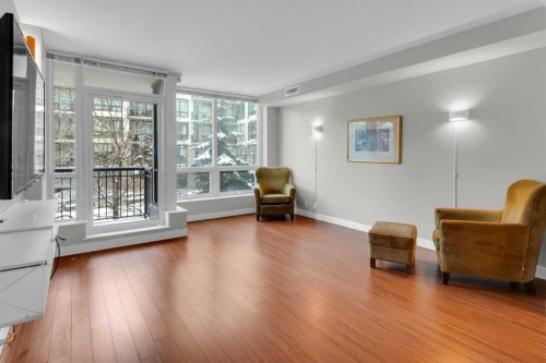 251-222 Riverfront Avenue Sw, Calgary, AB - Indoor Photo Showing Living Room