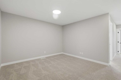 139 Belvedere Crescent Se, Calgary, AB - Indoor Photo Showing Other Room