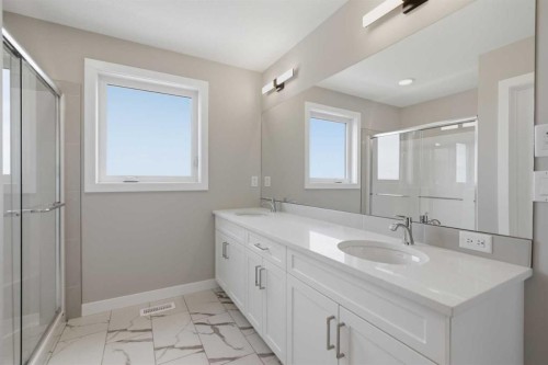 139 Belvedere Crescent Se, Calgary, AB - Indoor Photo Showing Bathroom