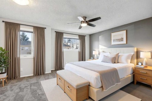 172 Riverglen Park Se, Calgary, AB - Indoor Photo Showing Bedroom