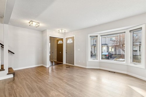172 Riverglen Park Se, Calgary, AB - Indoor Photo Showing Other Room