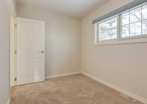 367 Acadia Drive Se, Calgary, AB - Indoor Photo Showing Other Room