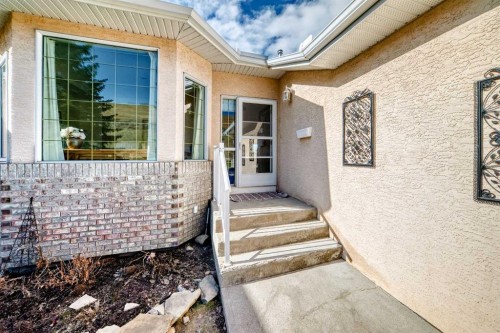 44 Eagleview Heights, Cochrane, AB - Outdoor
