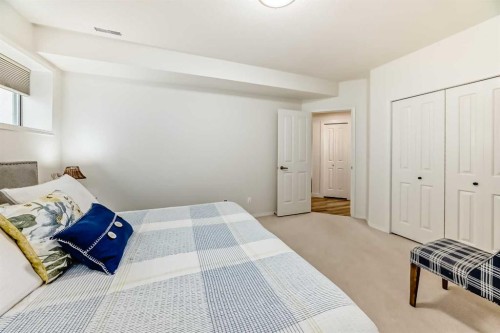 44 Eagleview Heights, Cochrane, AB - Indoor Photo Showing Bedroom