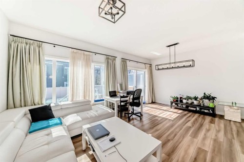 91 Walcrest Way Se, Calgary, AB - Indoor Photo Showing Living Room