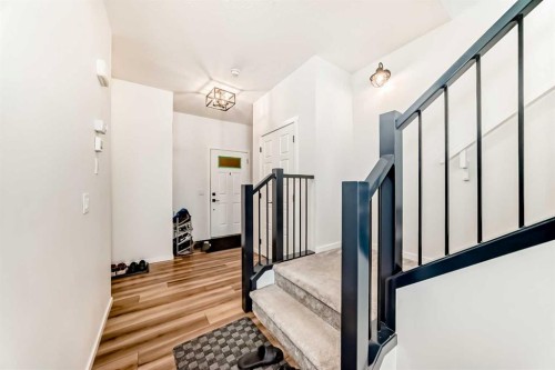 91 Walcrest Way Se, Calgary, AB - Indoor Photo Showing Other Room