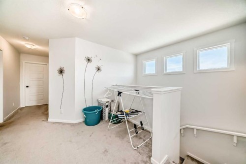 91 Walcrest Way Se, Calgary, AB - Indoor Photo Showing Other Room