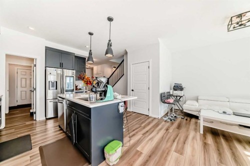 91 Walcrest Way Se, Calgary, AB - Indoor Photo Showing Kitchen