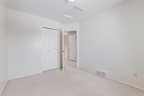15770 Everstone Road Sw, Calgary, AB - Indoor Photo Showing Other Room