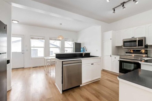 15770 Everstone Road Sw, Calgary, AB - Indoor Photo Showing Kitchen