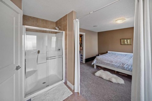 4410 17 Avenue Nw, Calgary, AB - Indoor Photo Showing Bedroom