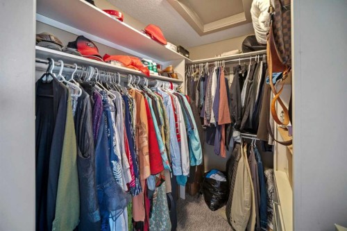 4410 17 Avenue Nw, Calgary, AB - Indoor With Storage