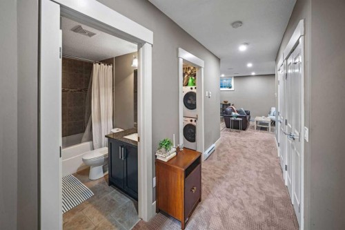 4410 17 Avenue Nw, Calgary, AB - Indoor