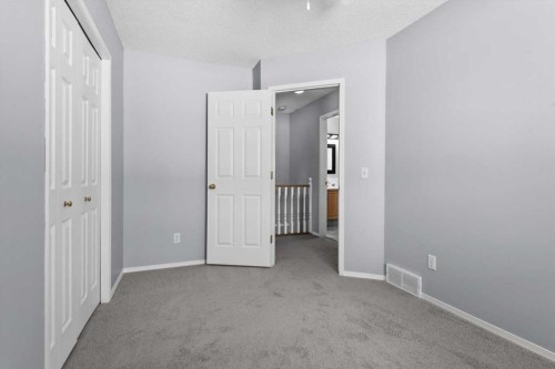 3103 39 Street Sw, Calgary, AB - Indoor Photo Showing Other Room