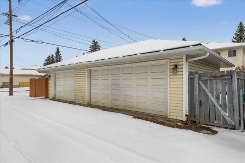 3103 39 Street Sw, Calgary, AB - Outdoor