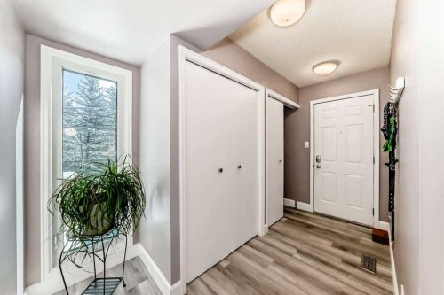 2002 Pump Hill Way Sw, Calgary, AB - Indoor Photo Showing Other Room