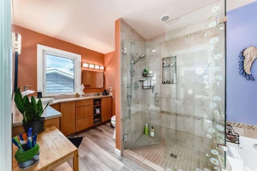 2002 Pump Hill Way Sw, Calgary, AB - Indoor Photo Showing Bathroom