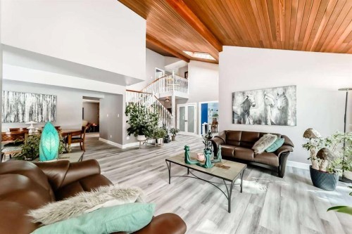 2002 Pump Hill Way Sw, Calgary, AB - Indoor Photo Showing Living Room