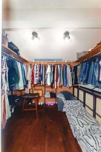 2002 Pump Hill Way Sw, Calgary, AB - Indoor With Storage