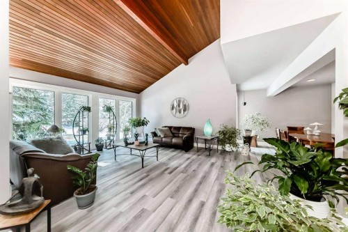 2002 Pump Hill Way Sw, Calgary, AB - Indoor