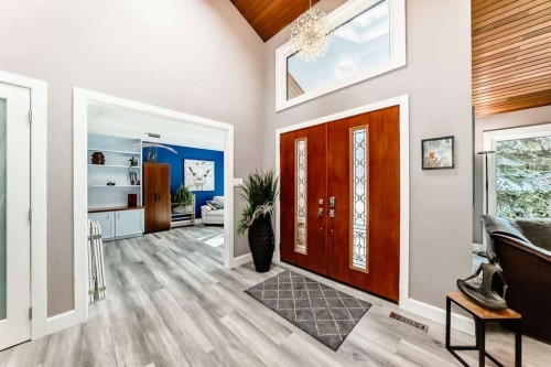 2002 Pump Hill Way Sw, Calgary, AB - Indoor Photo Showing Other Room