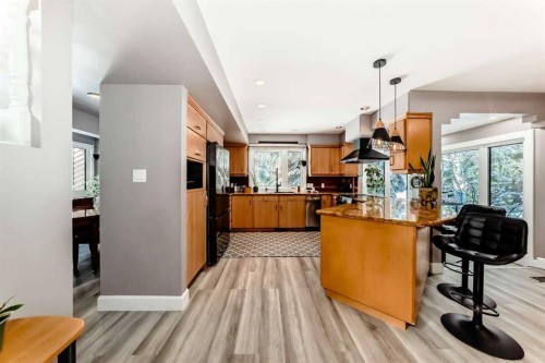 2002 Pump Hill Way Sw, Calgary, AB - Indoor