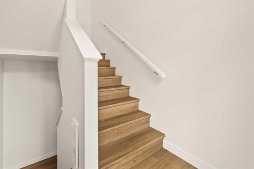 615 Sovereign Common Sw, Calgary, AB - Indoor Photo Showing Other Room