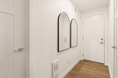 615 Sovereign Common Sw, Calgary, AB - Indoor Photo Showing Other Room