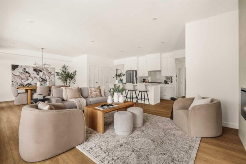 615 Sovereign Common Sw, Calgary, AB - Indoor Photo Showing Living Room